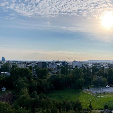 12 Floor Mogilska Tower Apartment Krakow Ngoại thất bức ảnh