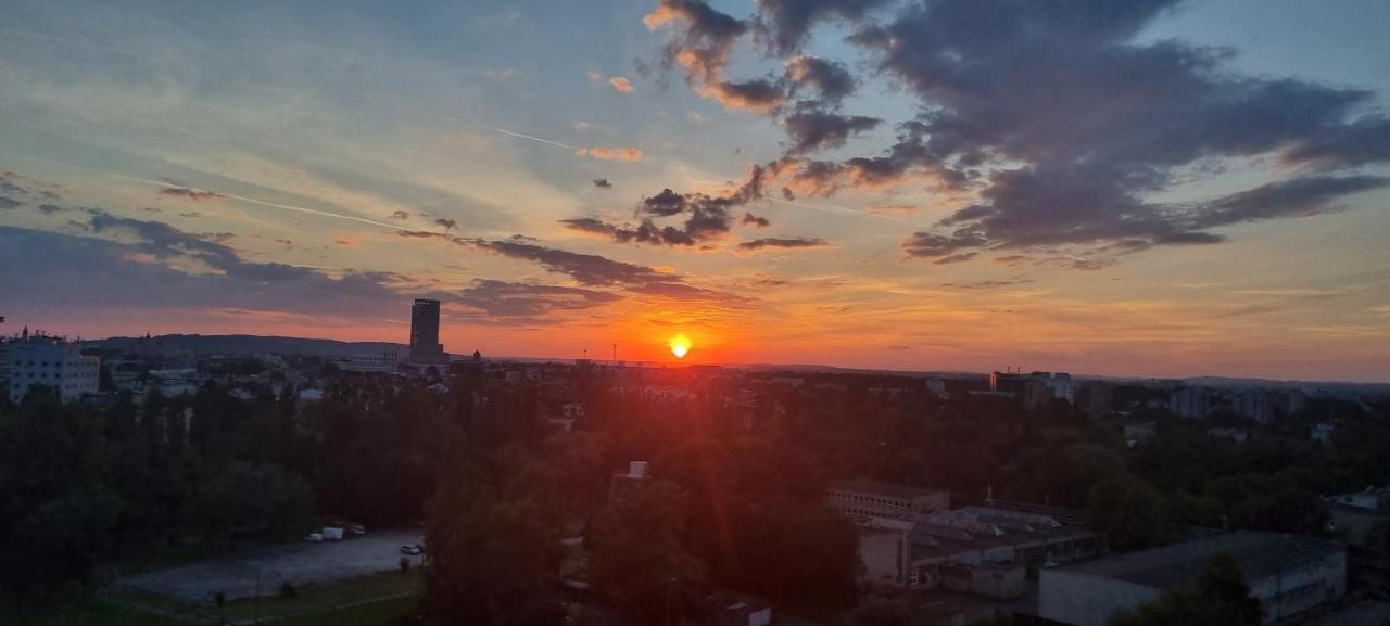 12 Floor Mogilska Tower Apartment Krakow Ngoại thất bức ảnh