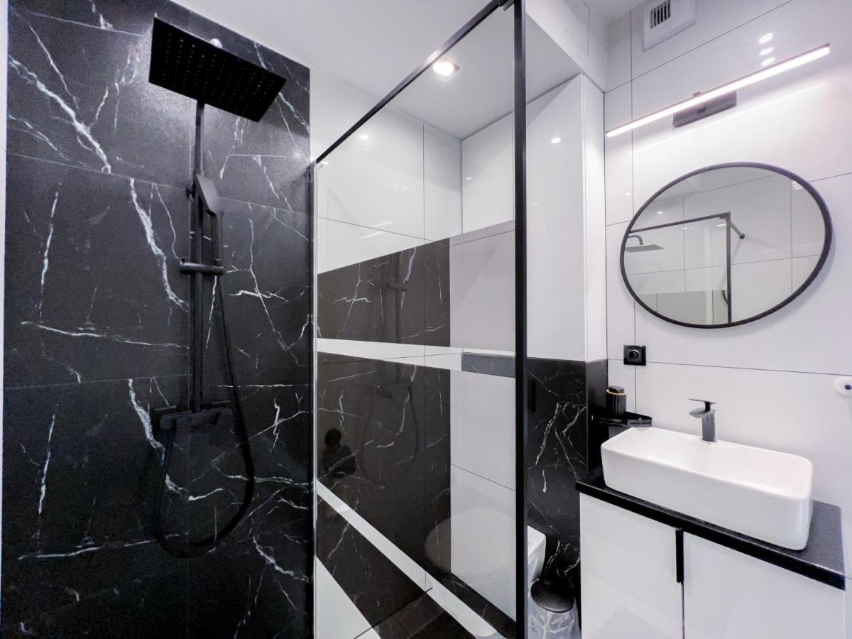 12 Floor Mogilska Tower Apartment Krakow Ngoại thất bức ảnh