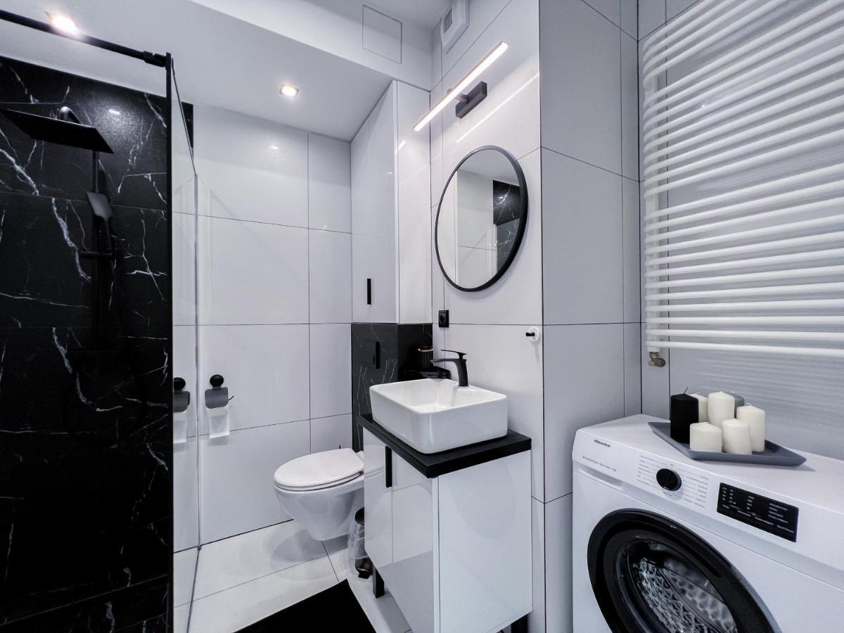 12 Floor Mogilska Tower Apartment Krakow Ngoại thất bức ảnh